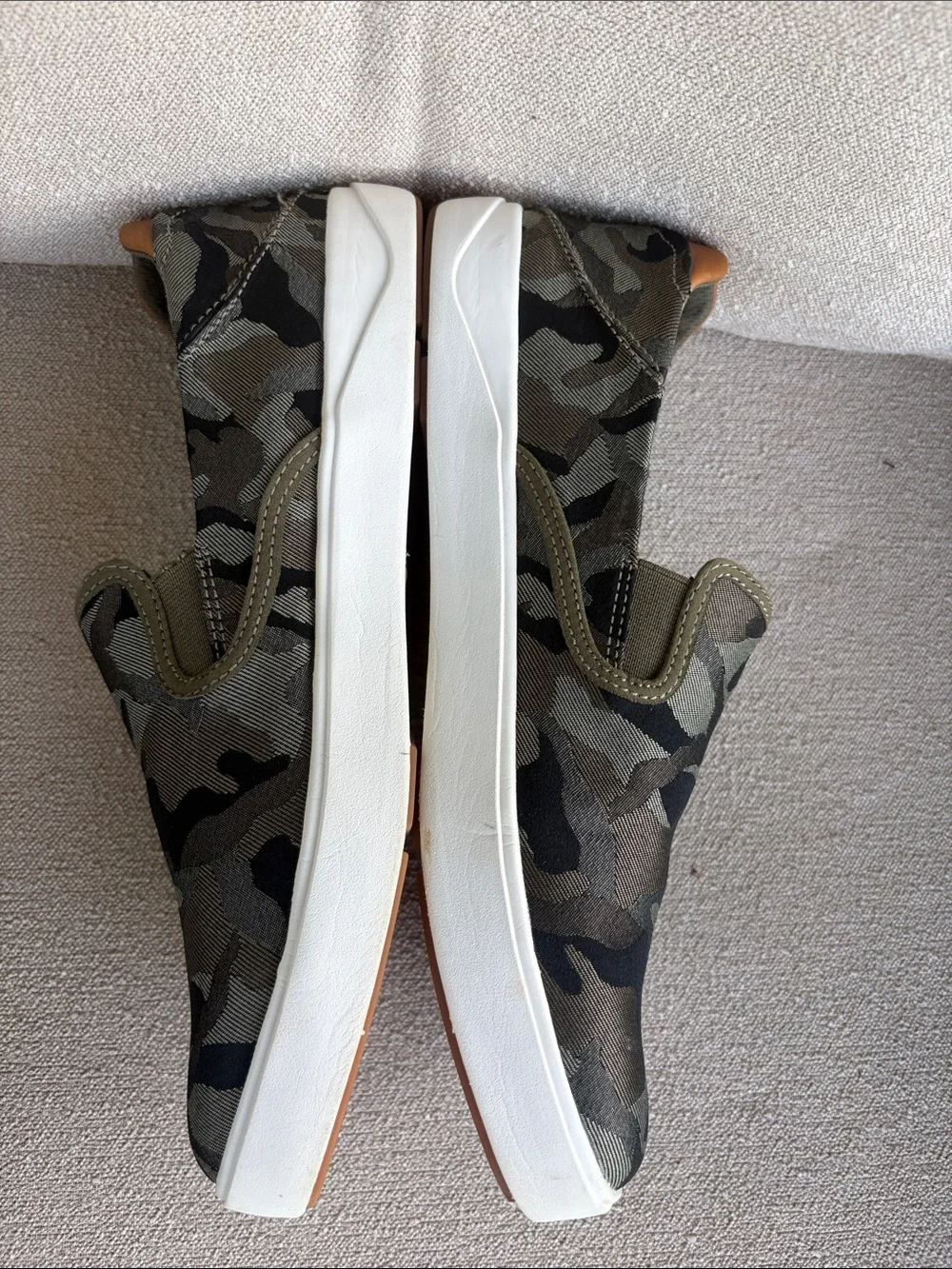 Olukai Lae’Ahi Pa’i Men’s Camo Slip On Loafers. Size  11